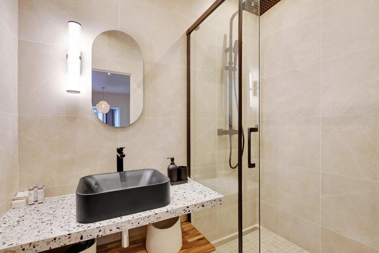 Serene Apartment - 1Br 4P - Canal St-Martin Paris Luaran gambar